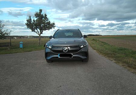 Mercedes-Benz EQA 250 EQA 250AMG Line AHK Pano Spru Totw RüKam Standh