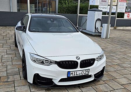 BMW M4 Coupe DKG