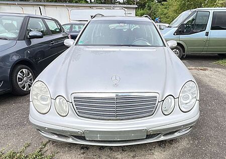 Mercedes-Benz E 200 T Kompressor Classic