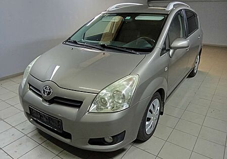 Toyota Corolla Verso 2.2 D-4D Kein Tüv!