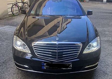 Mercedes-Benz S 350 BlueTEC DPF 4Matic 7G-TRONIC