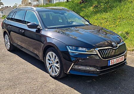 Skoda Superb Combi Style iV,1Hand,360Kam,Canton,Assist