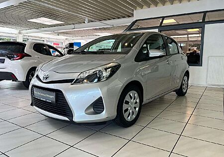 Toyota Yaris Hybrid Life erst 32.000km