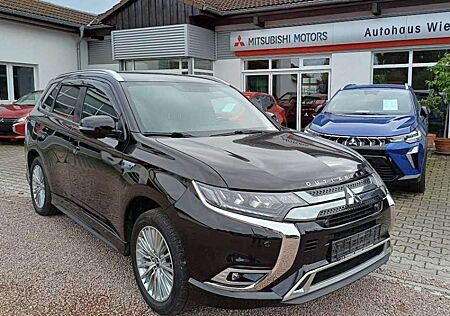 Mitsubishi Outlander Plug-in Hybrid PLUS Intro 2.4 4x4