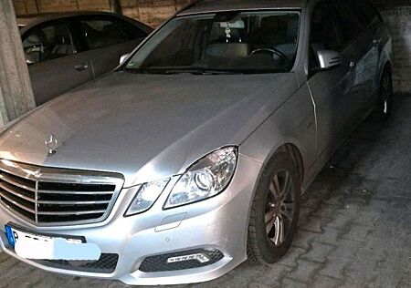 Mercedes-Benz E 200 T CGI BlueEFFICIENCY Automatik Avantgarde