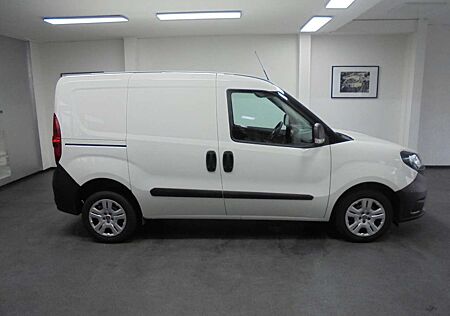 Fiat Doblo 1,6 SX Kasten Klima Navi Kamera 65.000 km