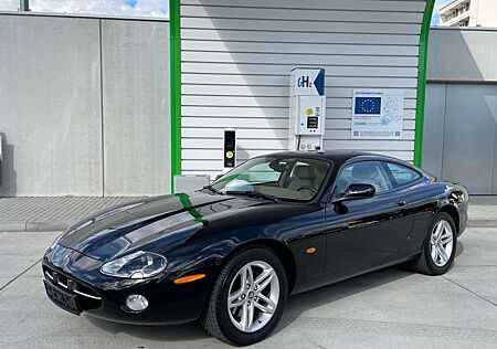 Jaguar XK8 4.2 Coupe MY 2004 **1.Hd**Navi**Xenon 1A+