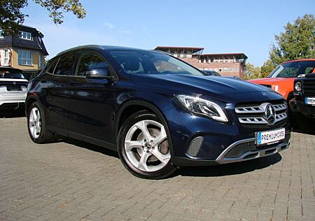 Mercedes-Benz GLA 250 4Matic LED Navi Panorama Leder