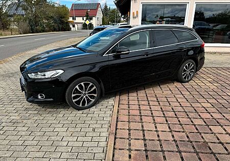 Ford Mondeo Turnier Titanium mit Panoramadach