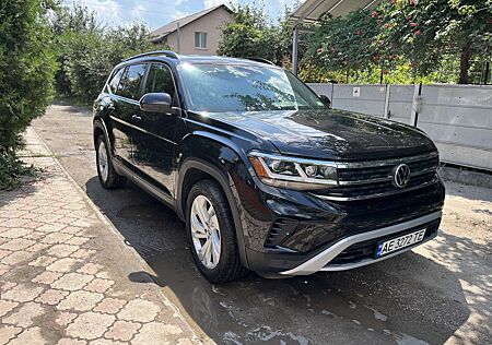 VW Volkswagen Atlas SE + technology