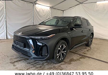 Toyota bZ4X LED 18" Nav DAB 360 ACC DigTacho behLenkrad