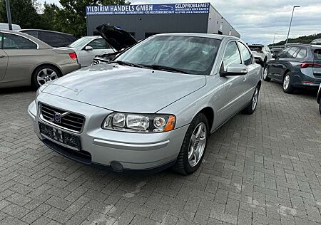 Volvo S60 Lim. 2.4 Kinetic KLIMA,PDC,TEMPOMAT,AHK