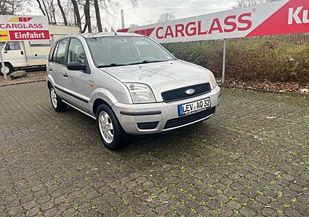 Ford Fusion 1.6 Neuer tüv 01/2027