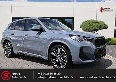 BMW iX1 xDrive30 M Sport-Pano-AHK-HeadUp-360°-ACC