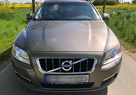 Volvo V70 2.4D Aut. Momentum