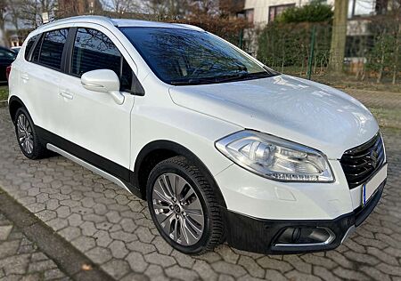 Suzuki SX4 S-Cross 1.6 Comfort+ Navi LEDER Panorama