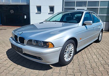 BMW 520 i A Exclusive/Leder/eSD/Navi/Liebhaberauto