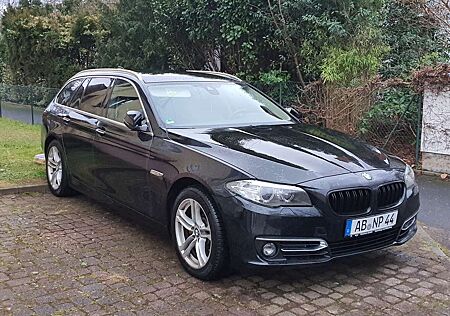 BMW 530d 530 xDrive Touring Aut. Luxury Line