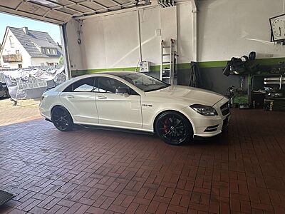 Mercedes-Benz CLS 500 4Matic BlueEFFICIENCY 7G-TRONIC