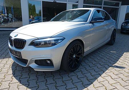 BMW 230 i Coupe M Sport X-Drive Navi, Leder, Kamera