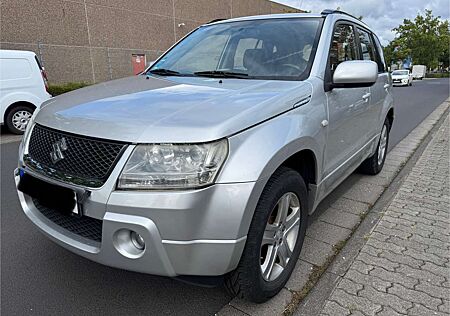 Suzuki Grand Vitara 2.0 Club LPG
