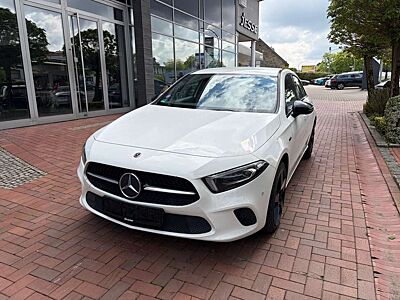 Mercedes-Benz A 250 e Progressive Night LED MBUX RCam Ambiente