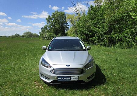 Ford Focus Titanium*1,5*TDCI*1.Hand*Scheckheft*Klimaautomatik