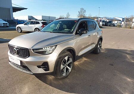 Volvo XC 40 XC40 B4 Plus Dark 2WD Topausstattung