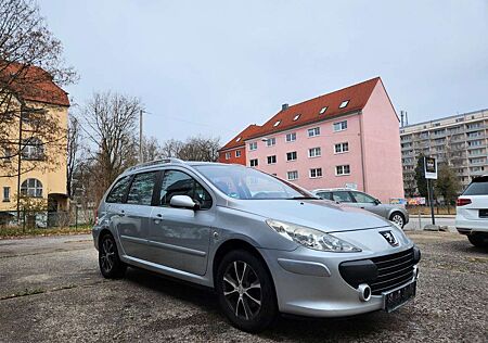 Peugeot 307 1.6 Break/SW*Tüv*7 Sitze*Panorama*Klima