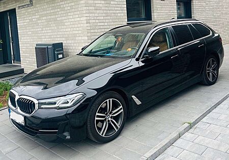 BMW 520d 520 5er Touring Diesel xDrive Touring Aut.