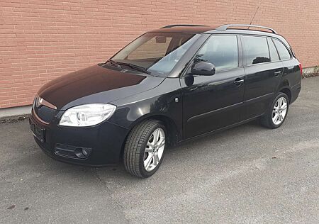 Skoda Fabia 1.6 Kombi 105 PS 1.Hand mit Klima und PDC hinten