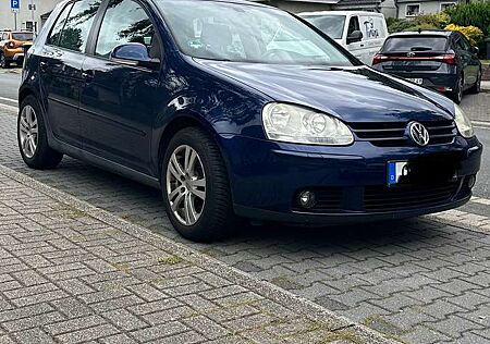 VW Golf Volkswagen 1.6 FSI Trendline