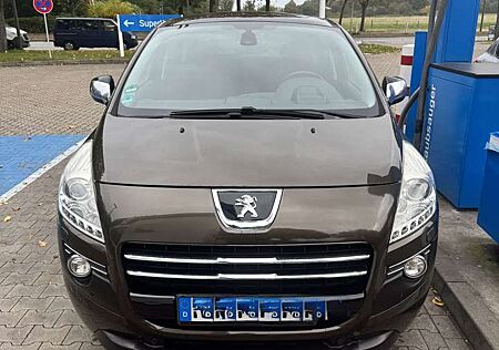 Peugeot 3008 Hybrid4 99g/91g