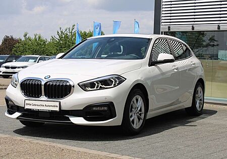 BMW 118 i 5-Türer Sport Line Navi LED AHK Pano HIFI