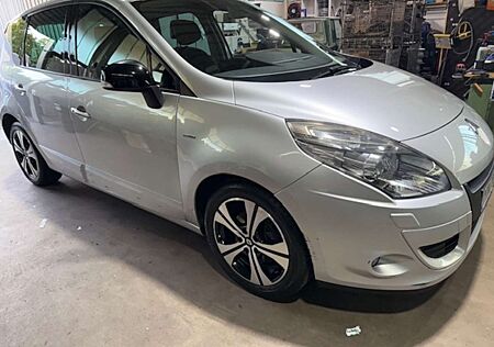Renault Scenic BOSE Editi Klima+ Inspektion + TÜV+ NEU +
