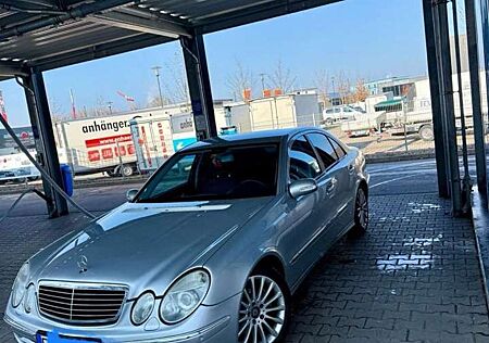 Mercedes-Benz E 200 Kompressor Automatik Avantgarde