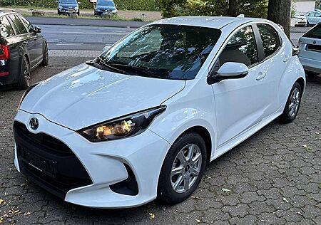 Toyota Yaris Hybrid 1.5 VVT-i Business Edition