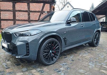 BMW X5 50 e xDrive M Sport LED HUD PANO INDIVIDUAL