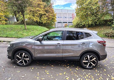 Nissan Qashqai AKARI LED Leder AHK