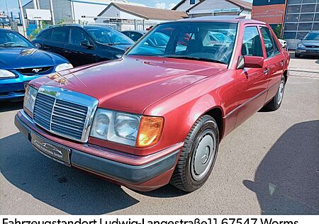 Mercedes-Benz E 230 /Allwetterreifen/CD-Spieler/Schiebedach