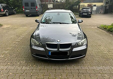 BMW 320i 320 Aut.