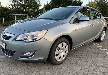 Opel Astra 1.4 ecoFLEX Selection*KLIMA*PDC*SCHECKHEFT53.000km