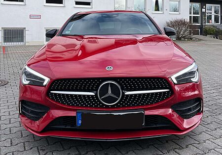 Mercedes-Benz CLA 220 Shooting Brake 7G-DCT AMG Line
