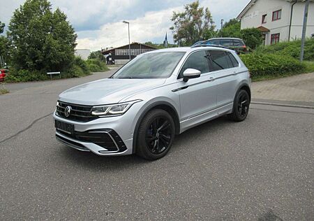 VW Tiguan Volkswagen R-Line