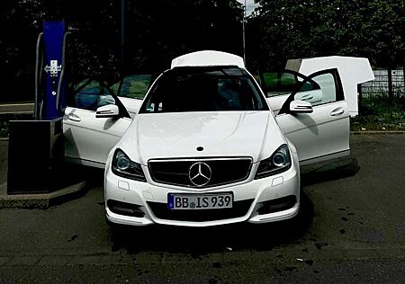 Mercedes-Benz C 350 4Matic (BlueEFFICIENCY) 7G-TRONICAvantgarde