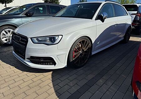 Audi S3 2.0 TFSI quattro DSG NAV/PDC/ALU/XENON
