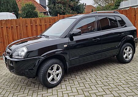 Hyundai Tucson 2.0 GLS (2WD) (59 Tkm) Tüv Neu