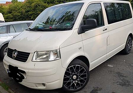VW T5 Shuttle Volkswagen Shuttle