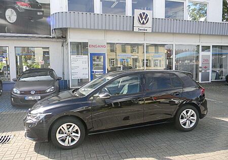 VW Golf Volkswagen VIII Lim. Life 2,0 TDI 6 GANG