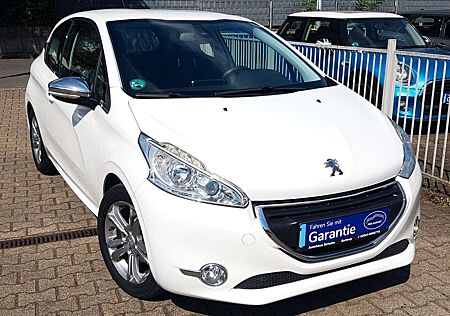 Peugeot 208 1.2 Allure 82 VTi Klima Alu Sitzheizg. PDC